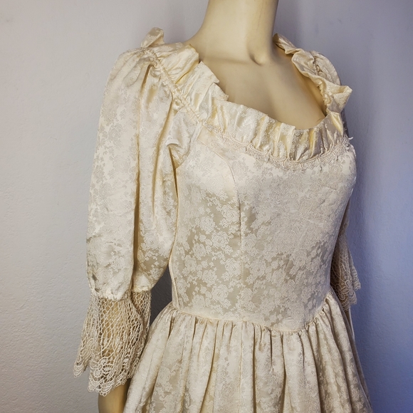 Vintage 70s Renaissance Gunne Sax Wedding Dress - Picture 5 of 13